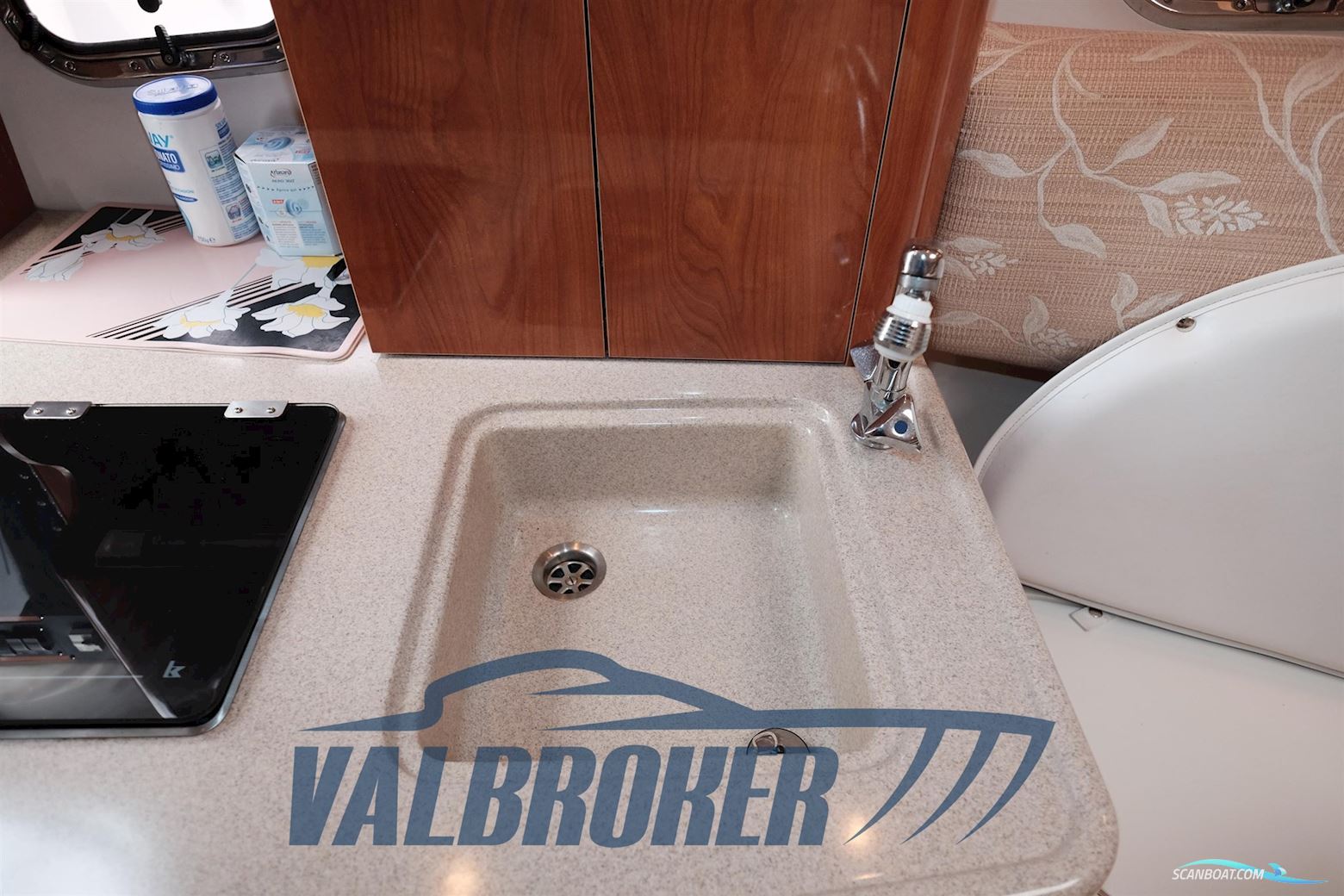 Four Winns Vista 268