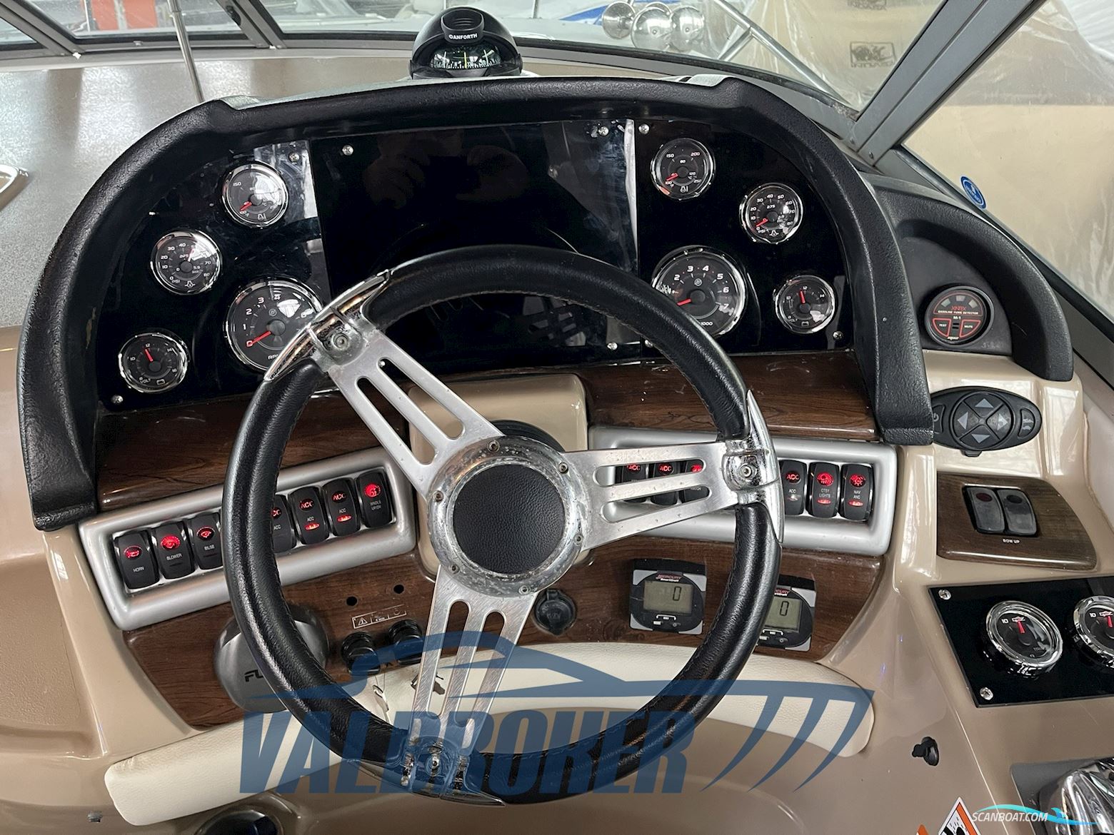 Four Winns Vista 288