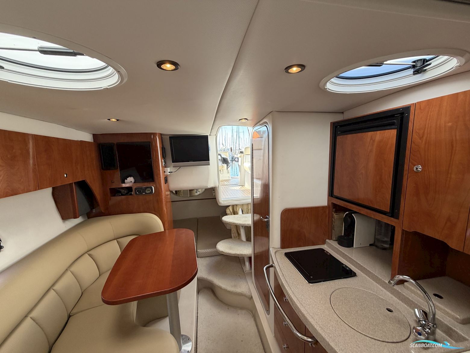 Four Winns Vista 288