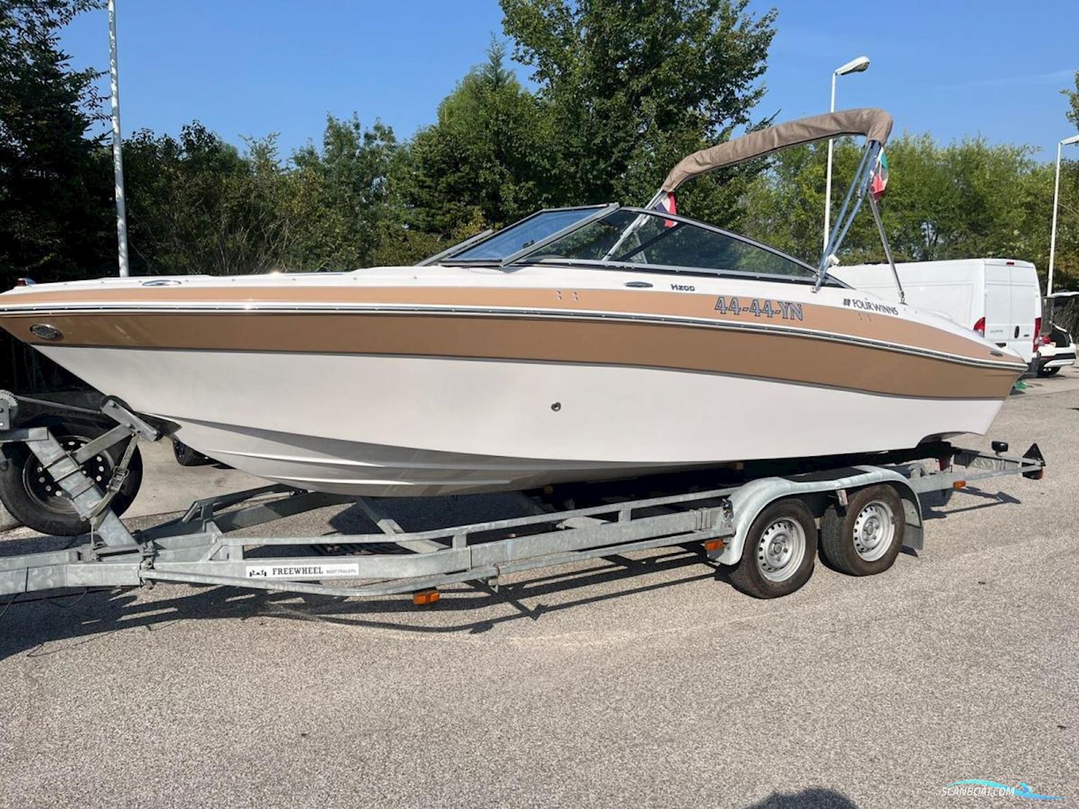 Fourwinns H200 Motorbåt 2008, med Volvo Penta motor, Holland
