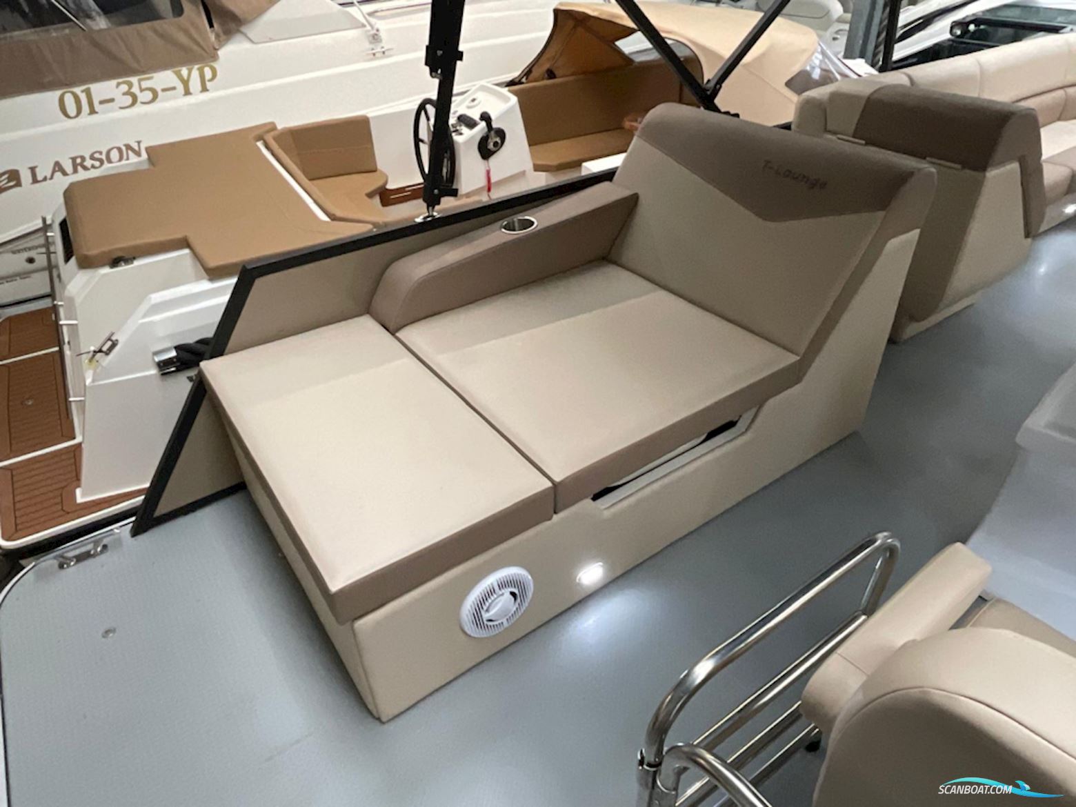 Funcruiser Pontoon 650 - NIEUW