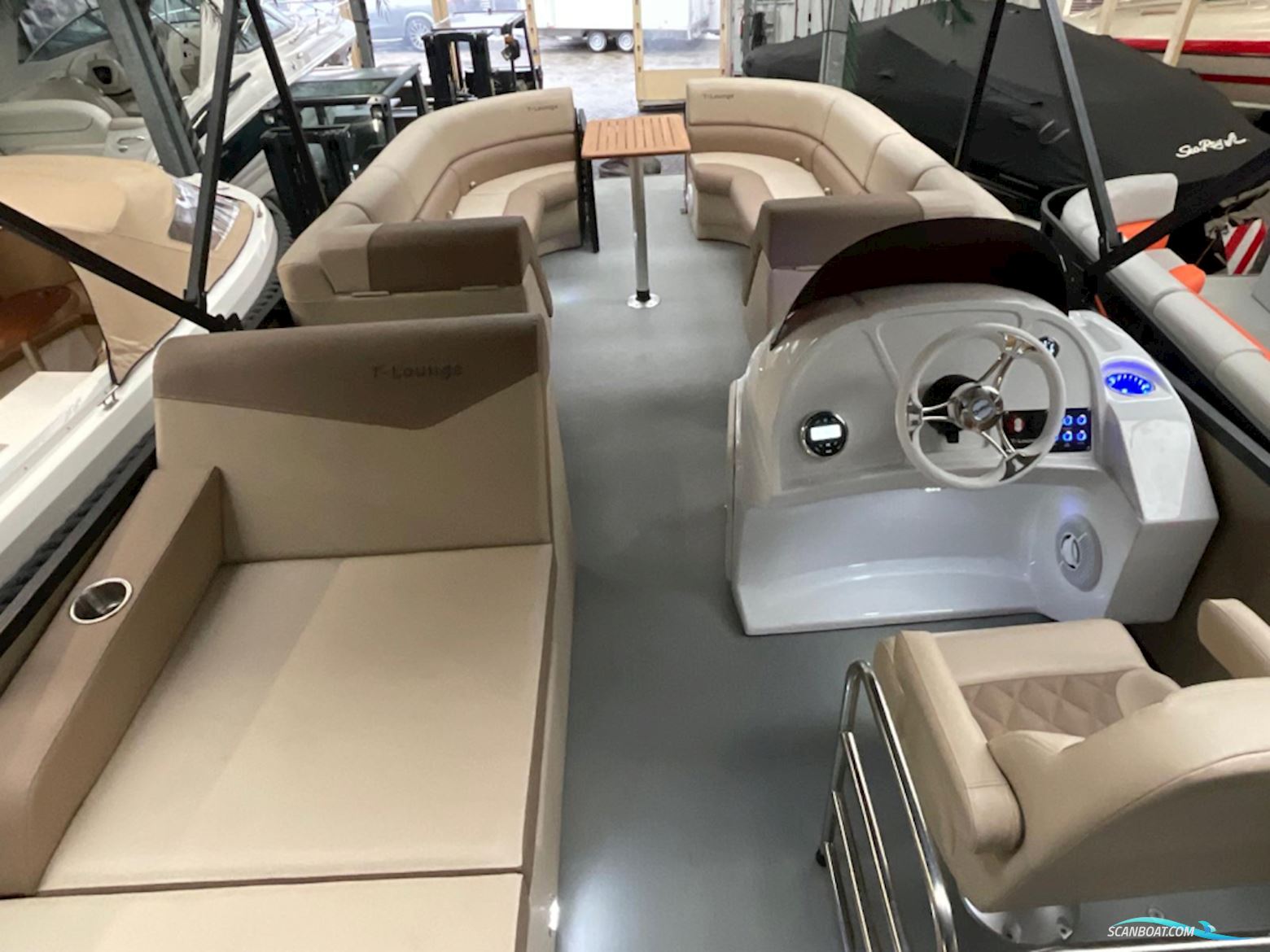 Funcruiser Pontoon 650 - NIEUW