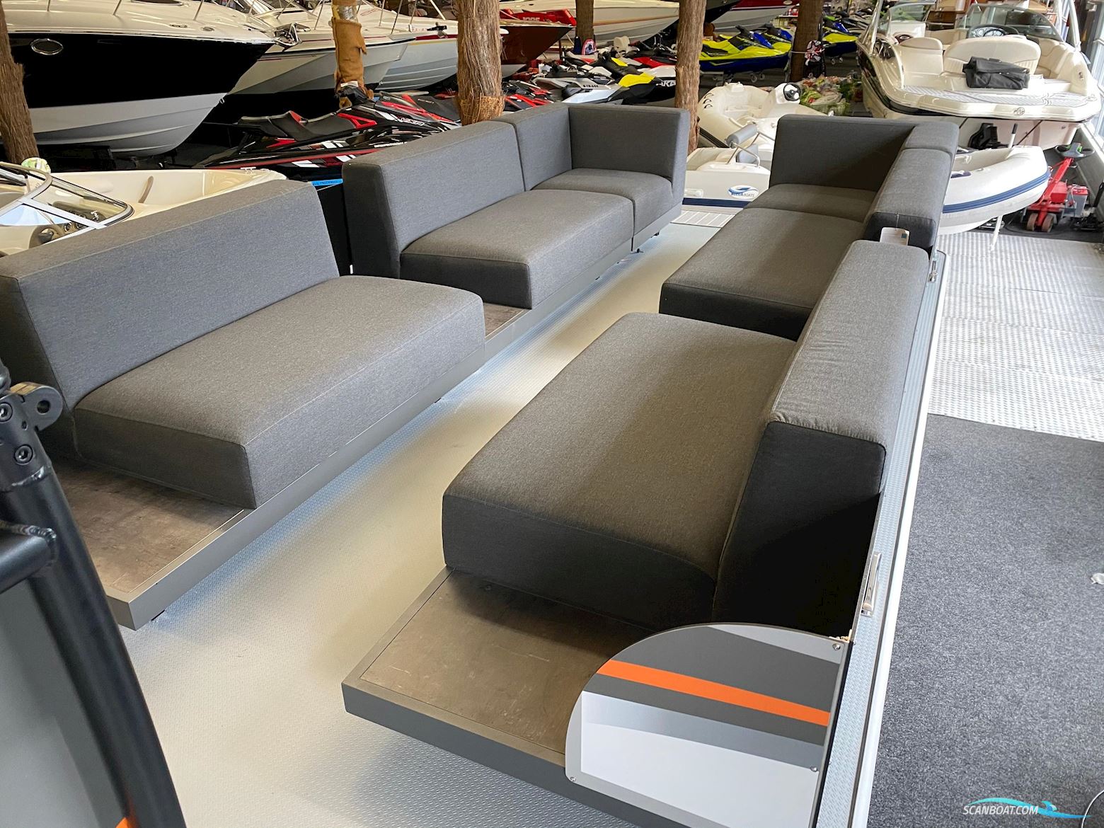 Funcruiser Pontoon 850 - NIEUW