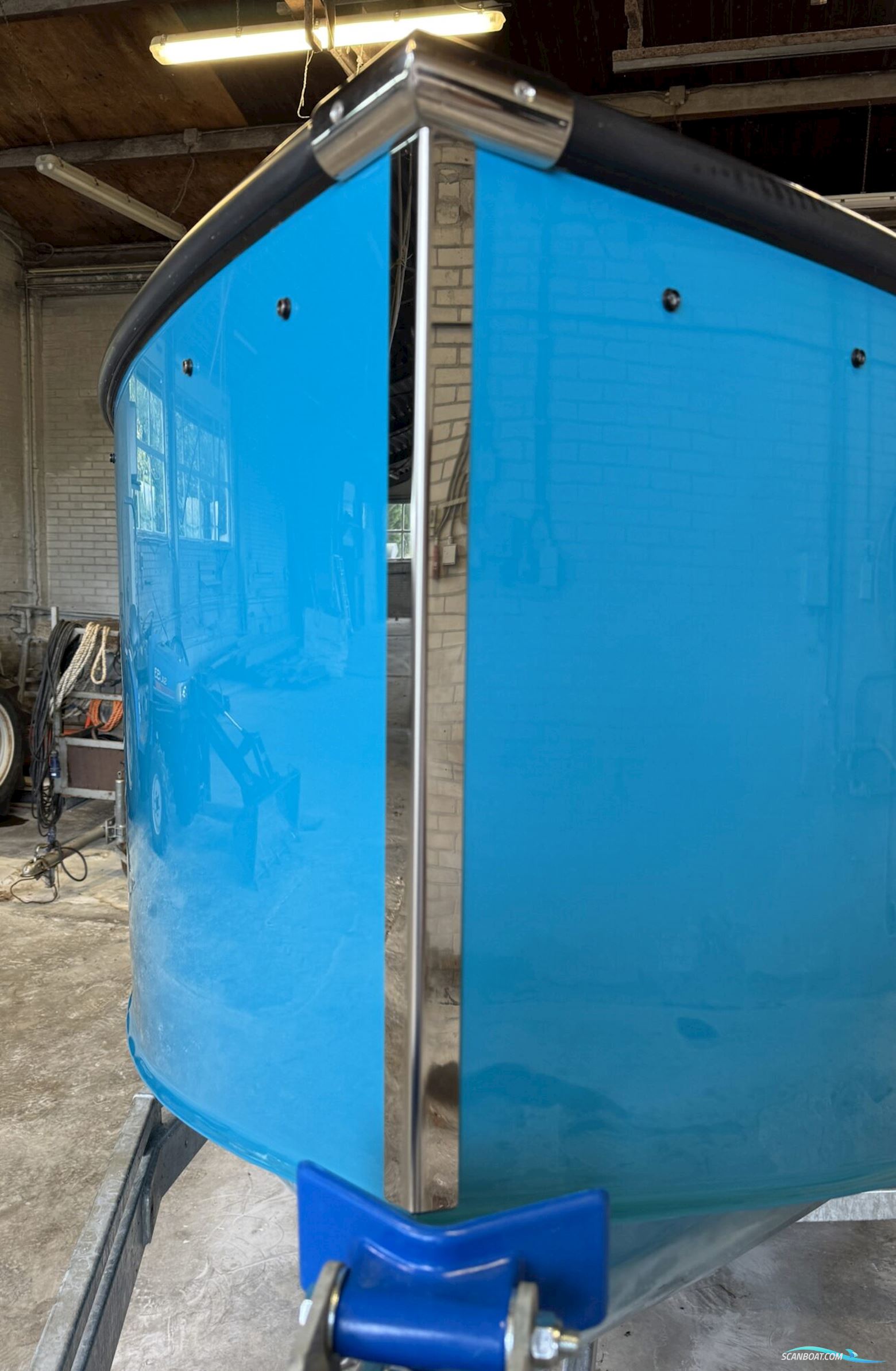 Futuro ZX-20L Tender