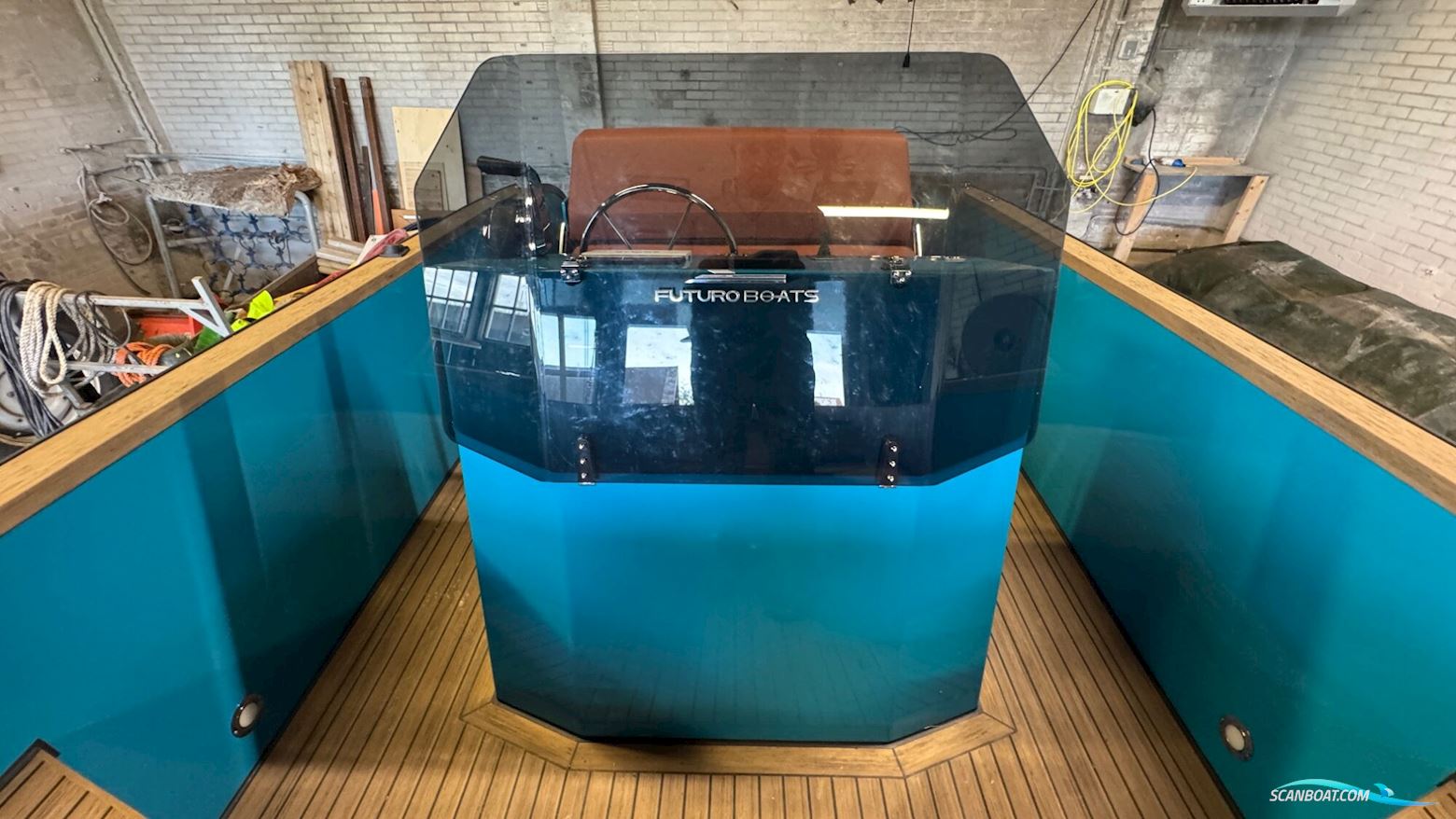 Futuro ZX-20L Tender