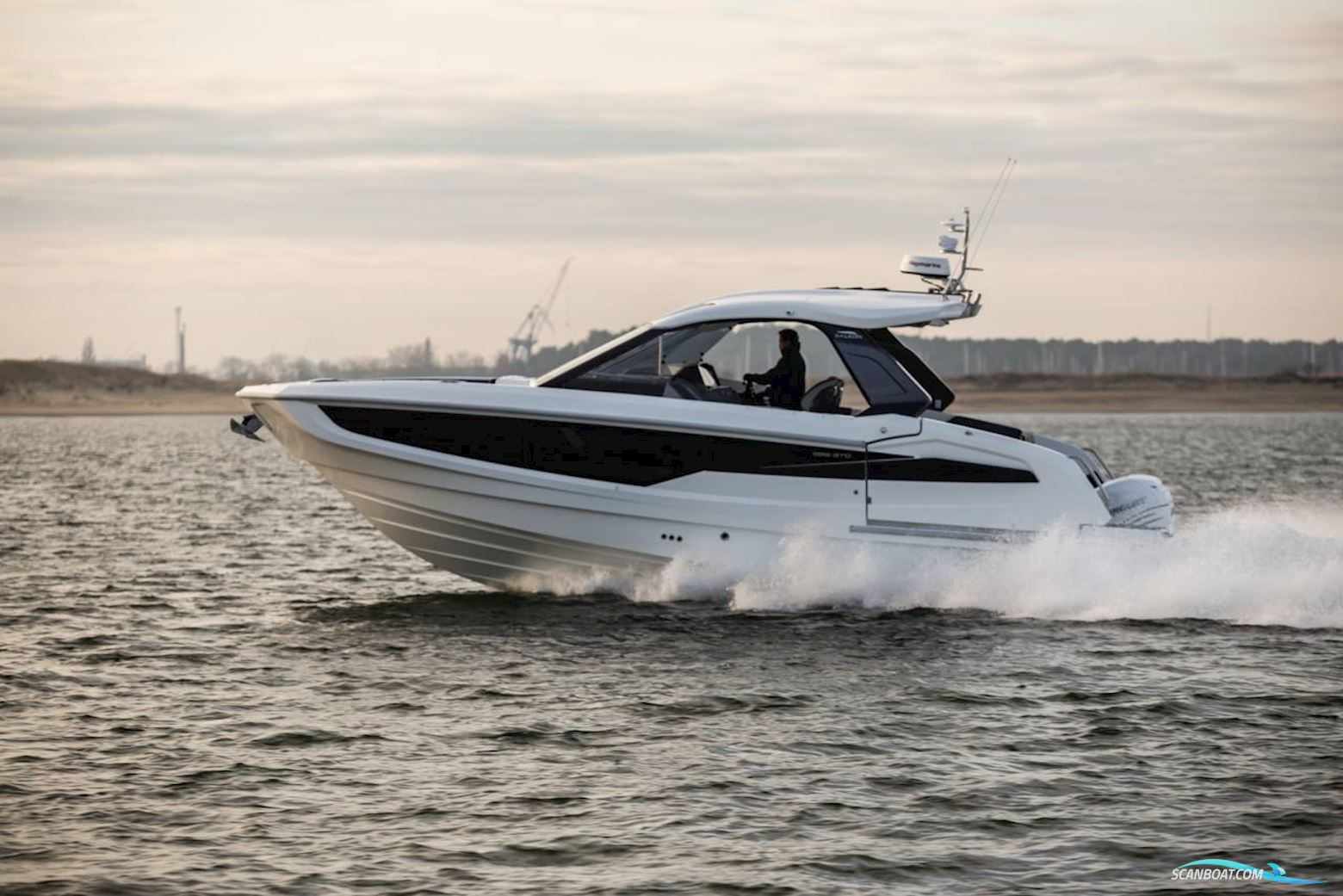 Galeon 325 Gto Motorbåt 2025, med 2 X 300 HK Påhængsmotor motor, Danmark