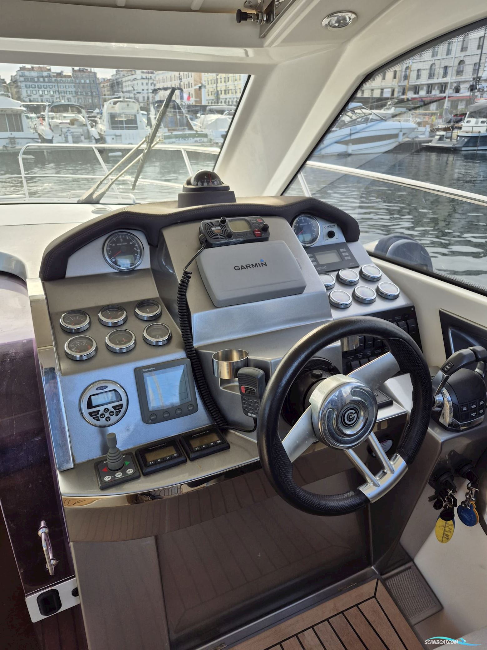Galeon 325 Hto Avec Possibilité De Place