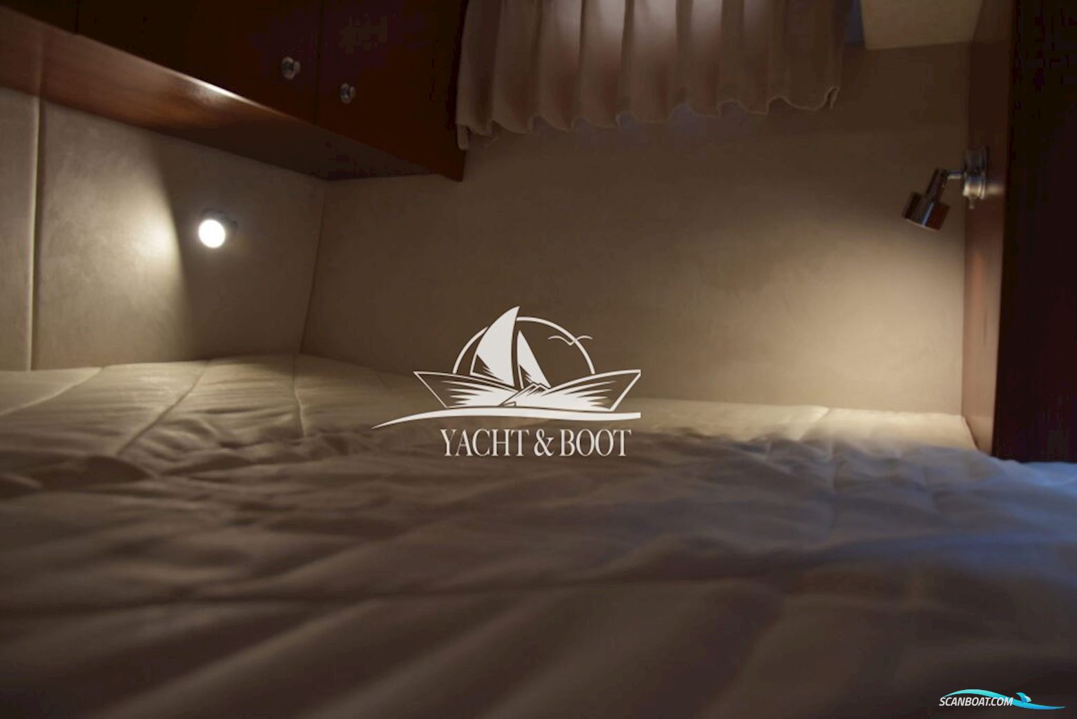 Galeon 330 Fly