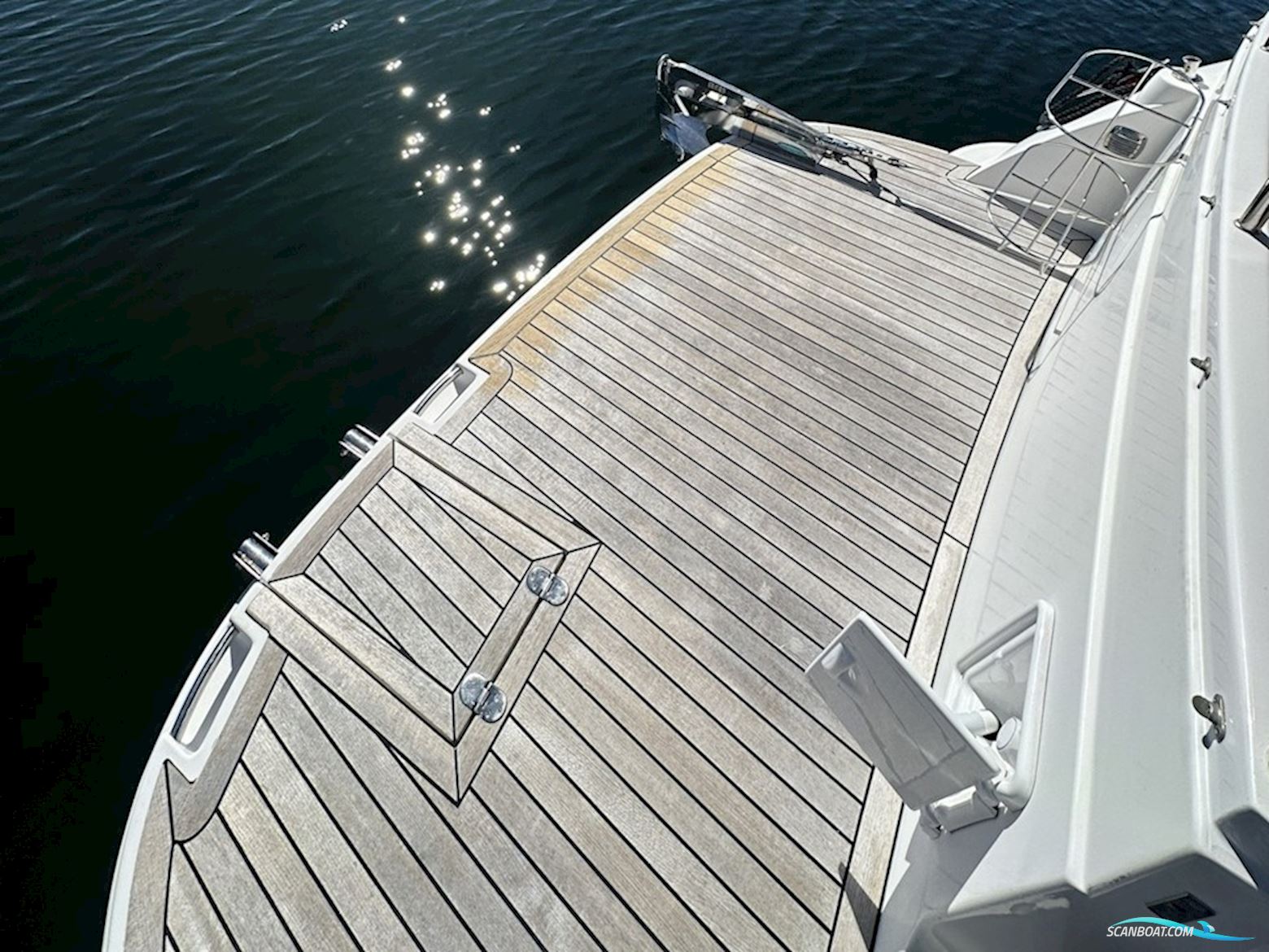 Galeon 330 Fly