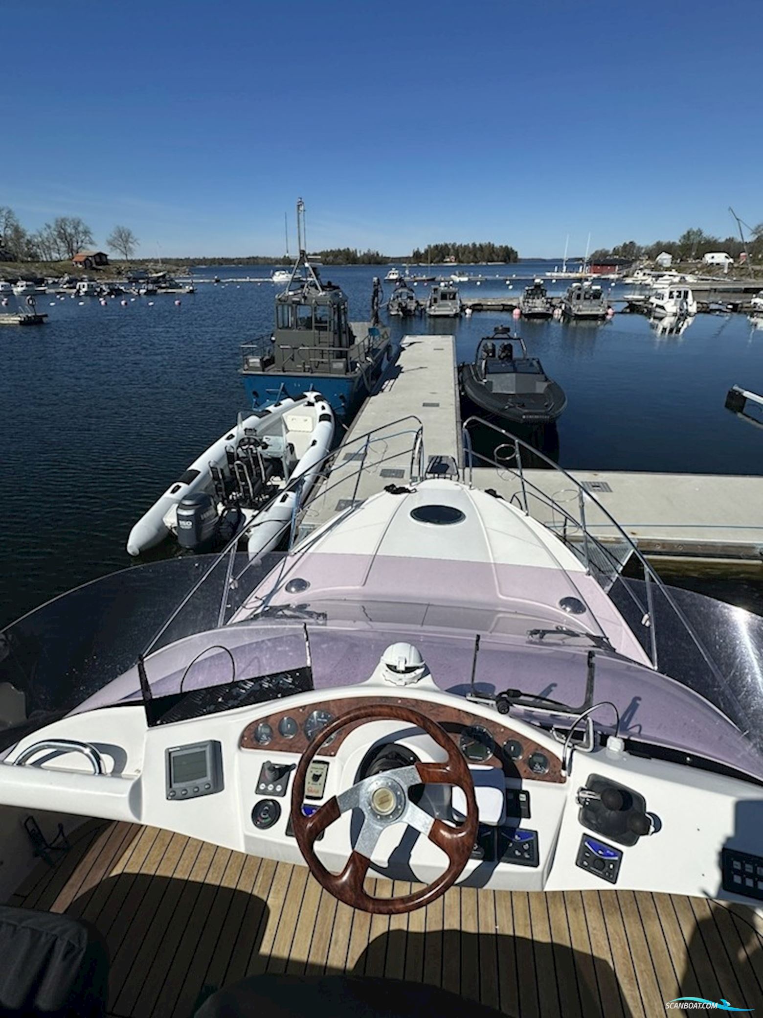 Galeon 330 Fly