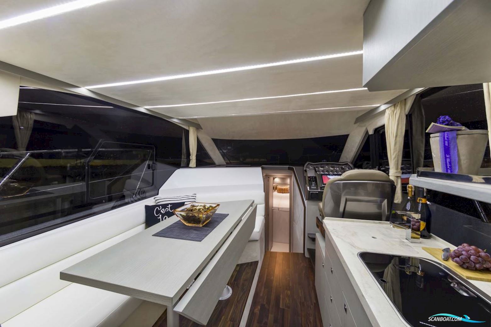 Galeon 360 FLY