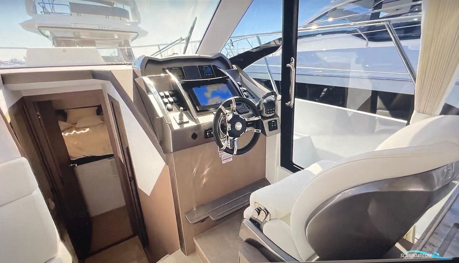 Galeon 360 Fly
