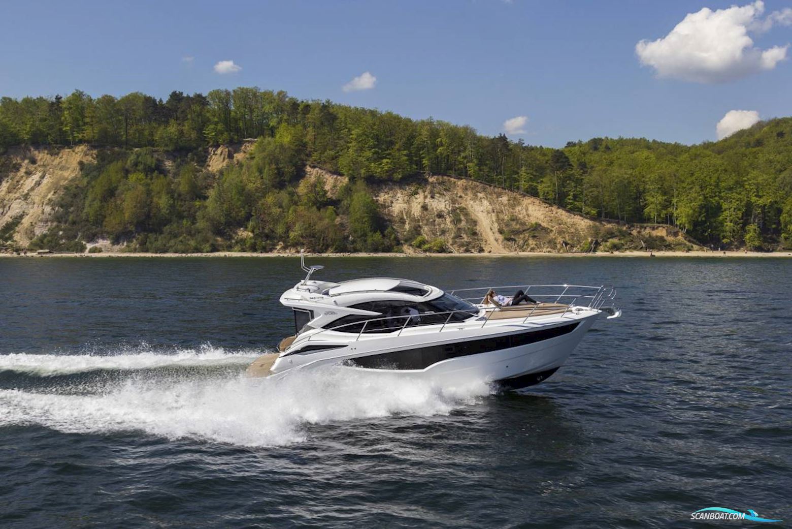 Galeon 365 HTS