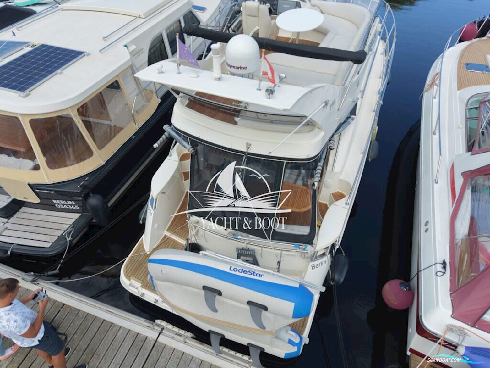Galeon 390 Fly