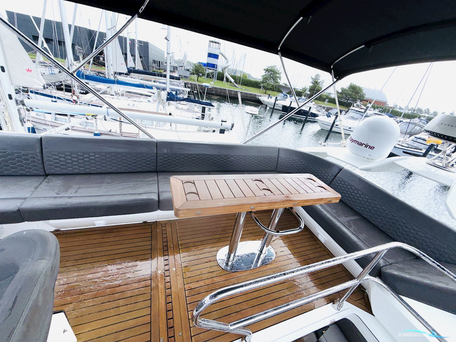 Galeon 400 Fly