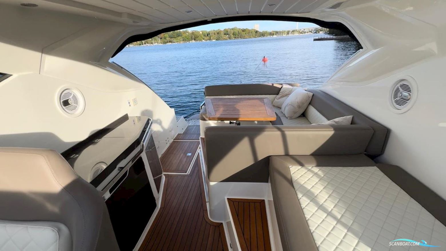 Galeon 405 HTL