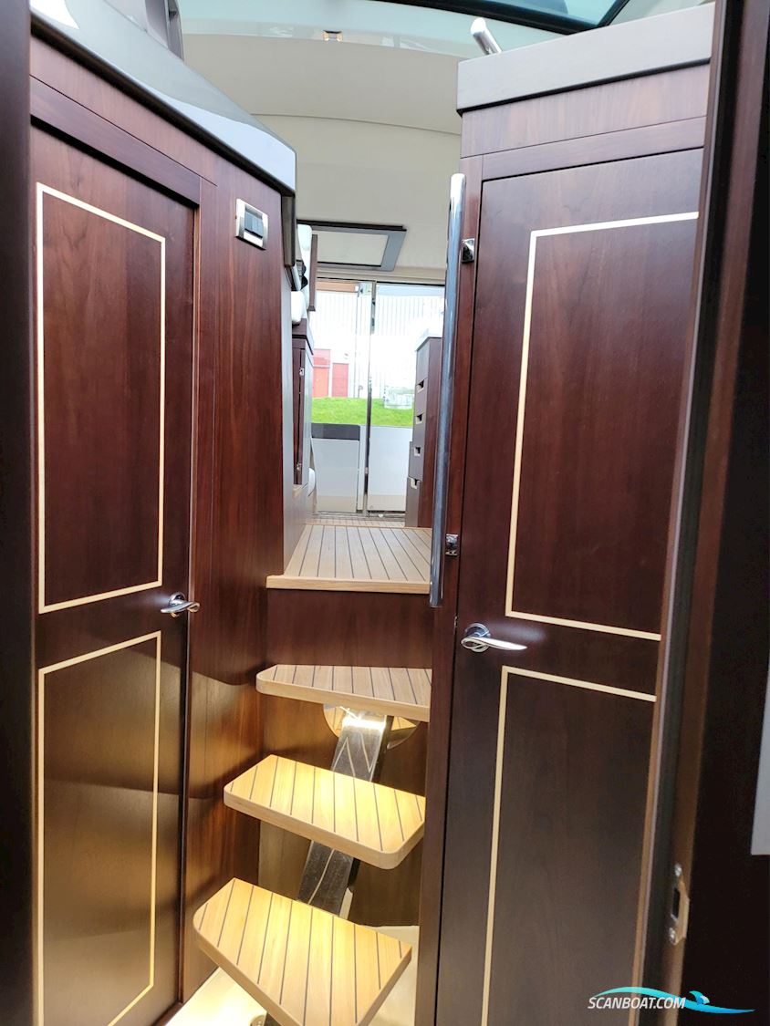 Galeon 430 Sky