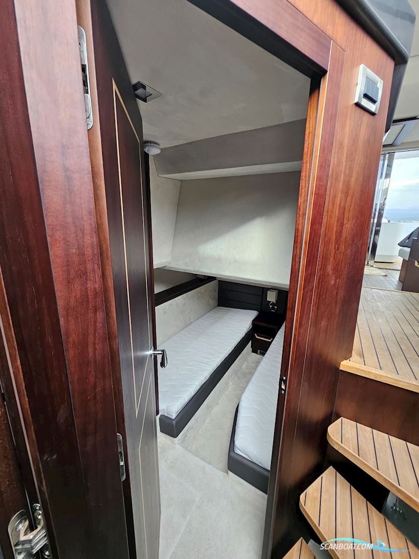 Galeon 430 Sky