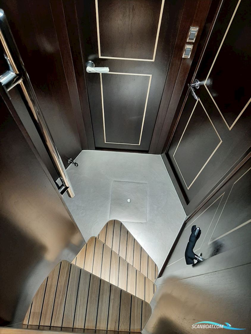 Galeon 430 Sky