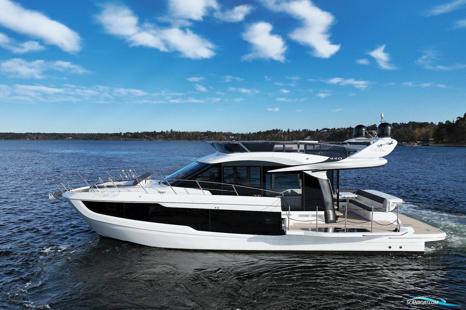 Galeon 440 Fly