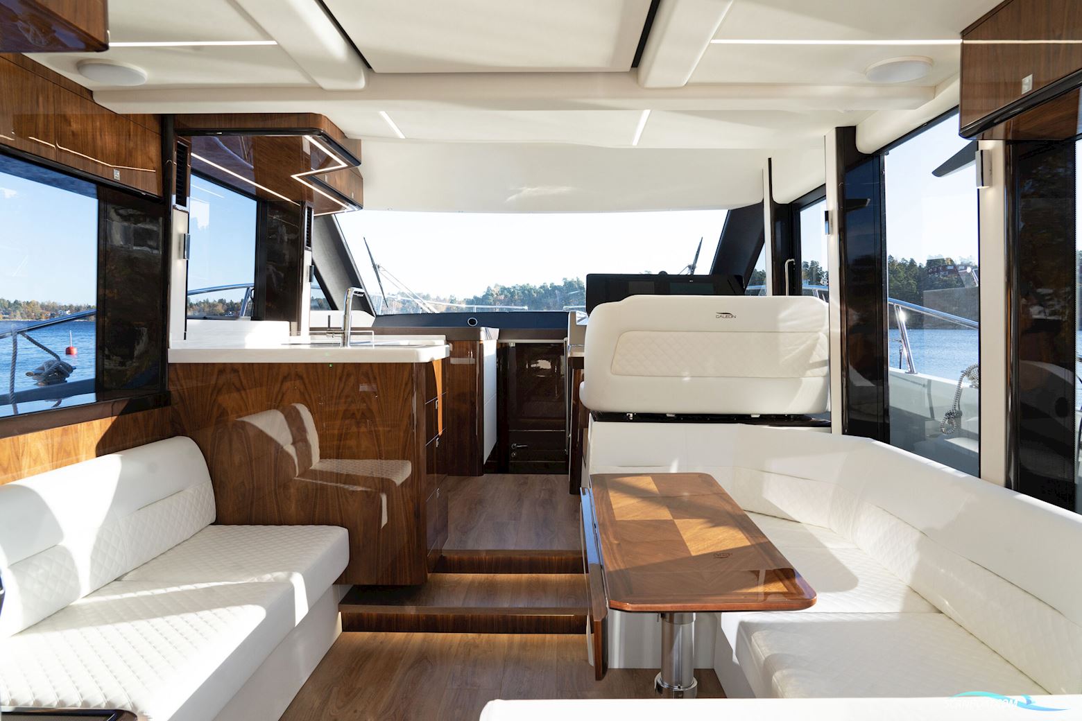 Galeon 440 Fly