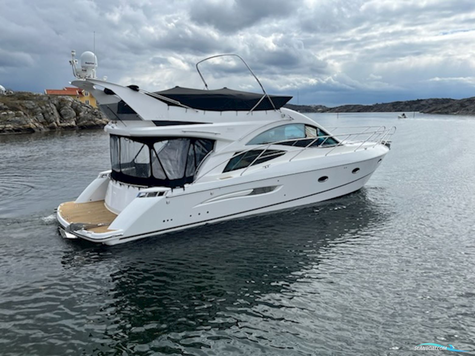 Galeon 440 Fly