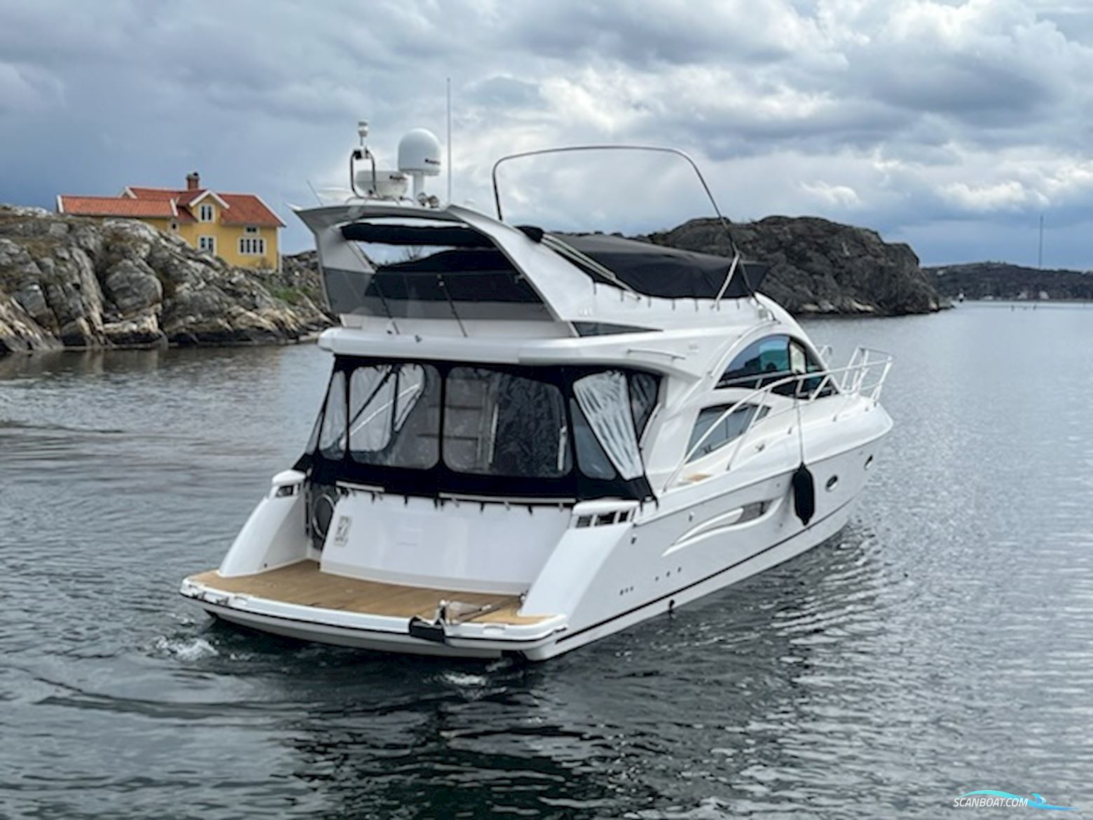 Galeon 440 Fly