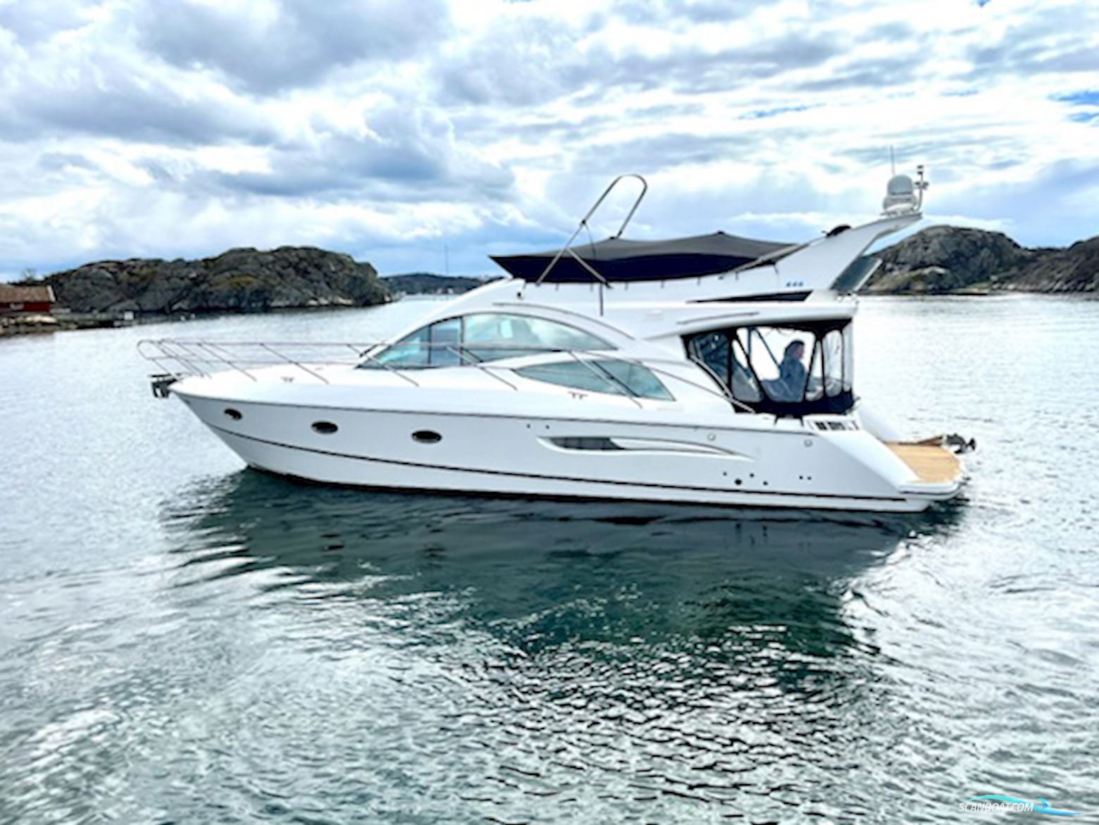 Galeon 440 Fly
