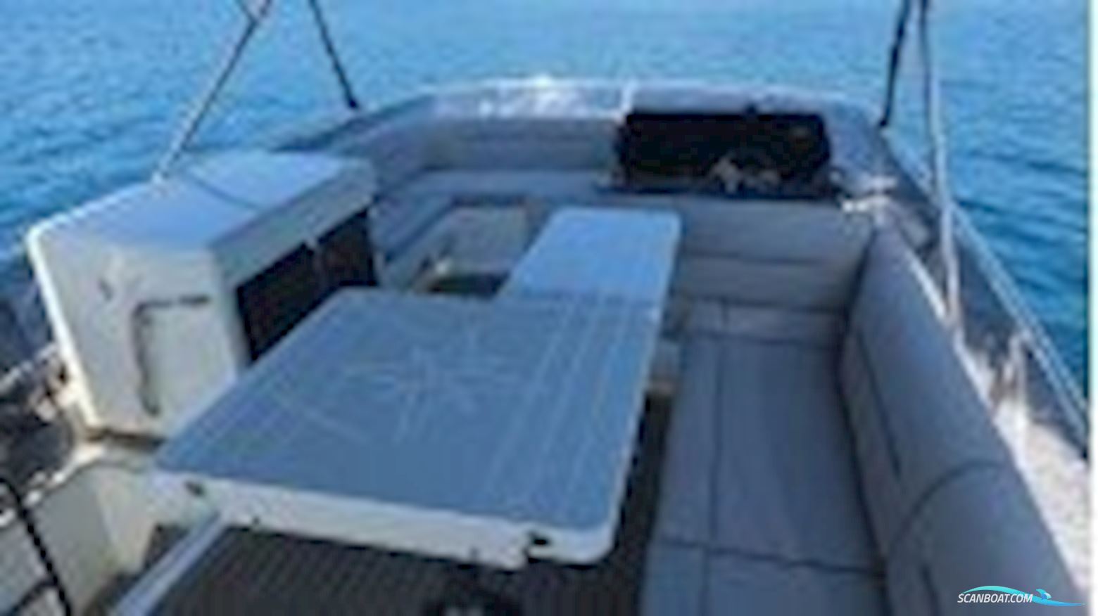 Galeon 440 Fly