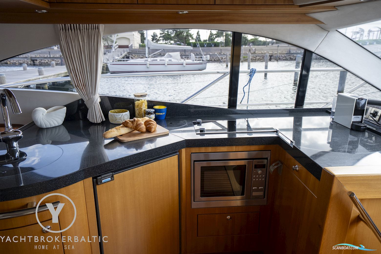Galeon 440 Fly