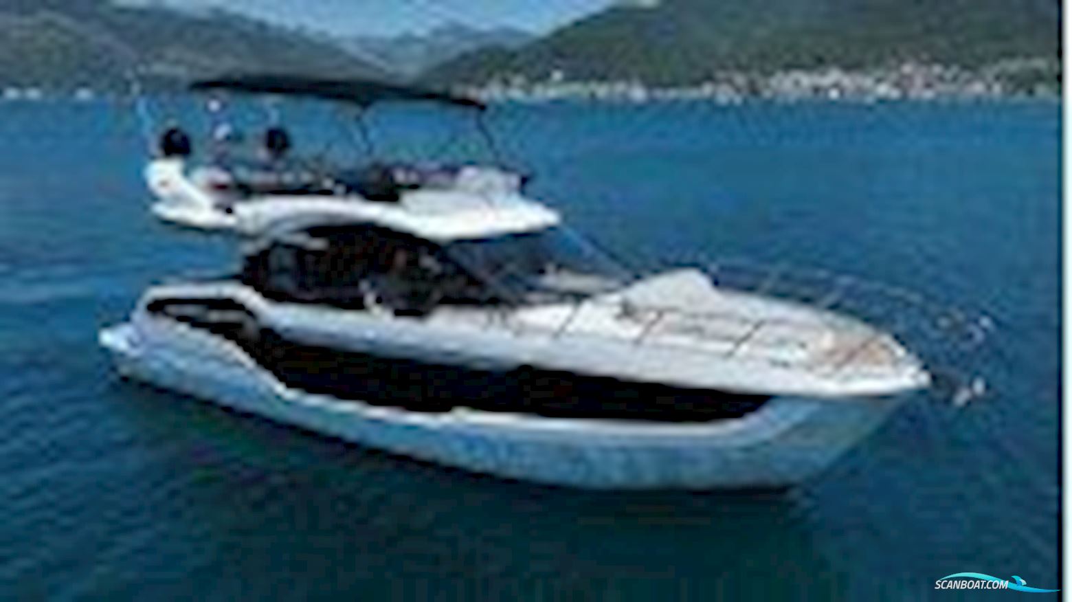Galeon 440 Fly