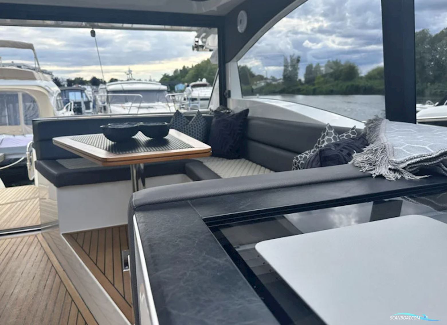 Galeon 445 / 485 HTS