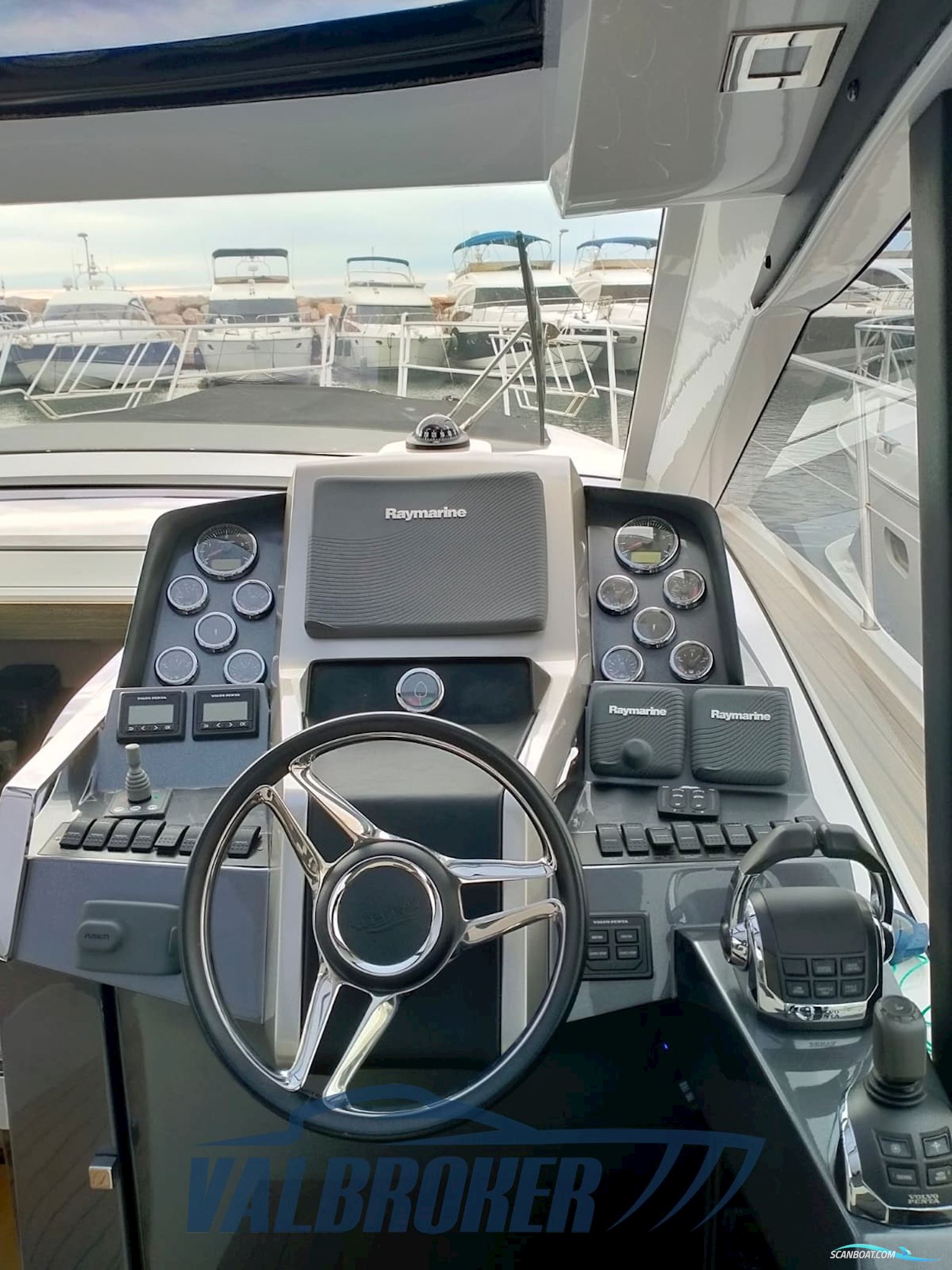 Galeon 445 HTS