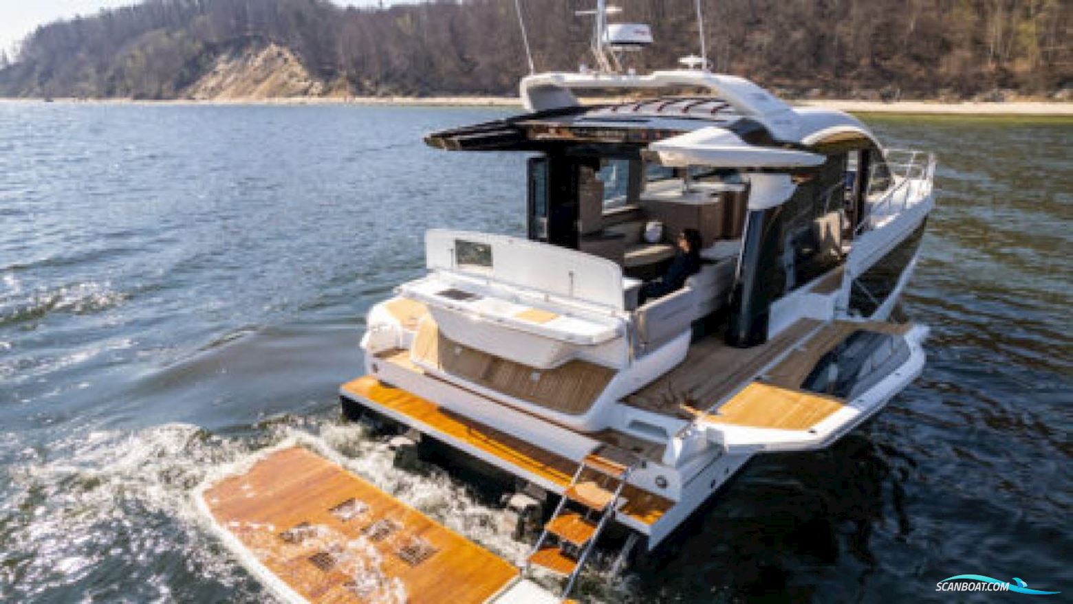 Galeon 450 HTC