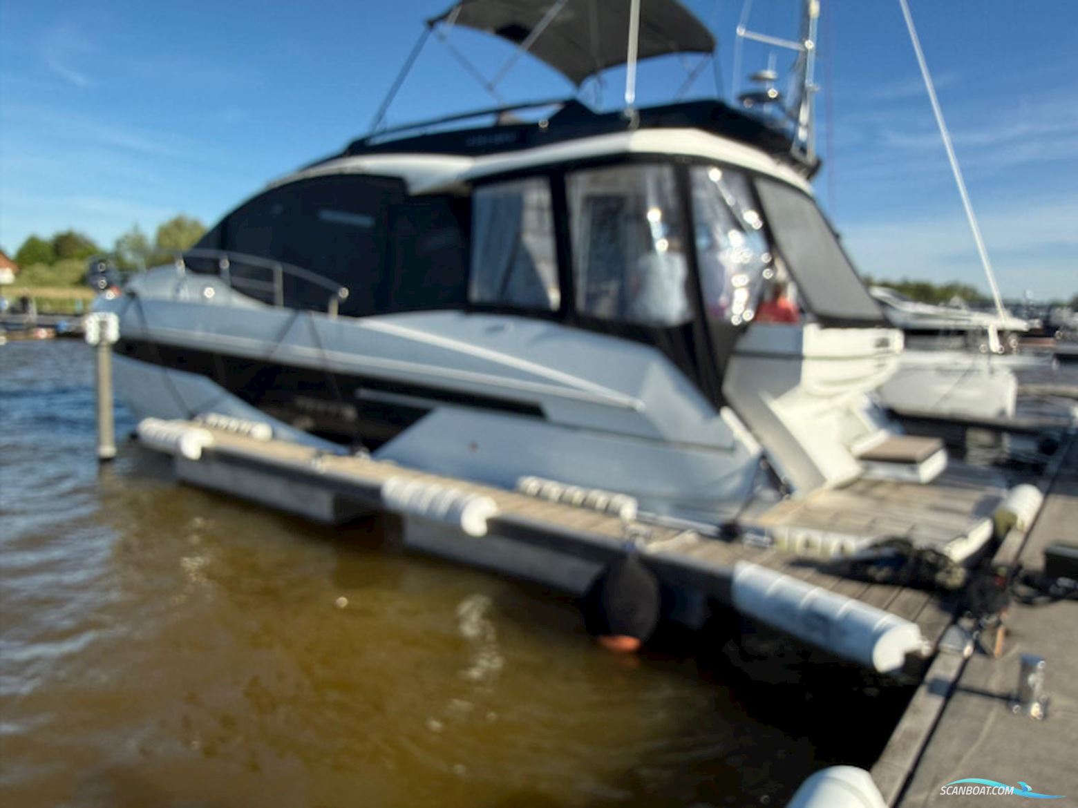 Galeon 470 Sky