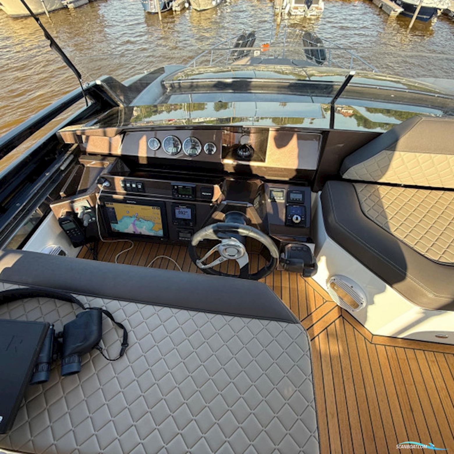 Galeon 470 Sky