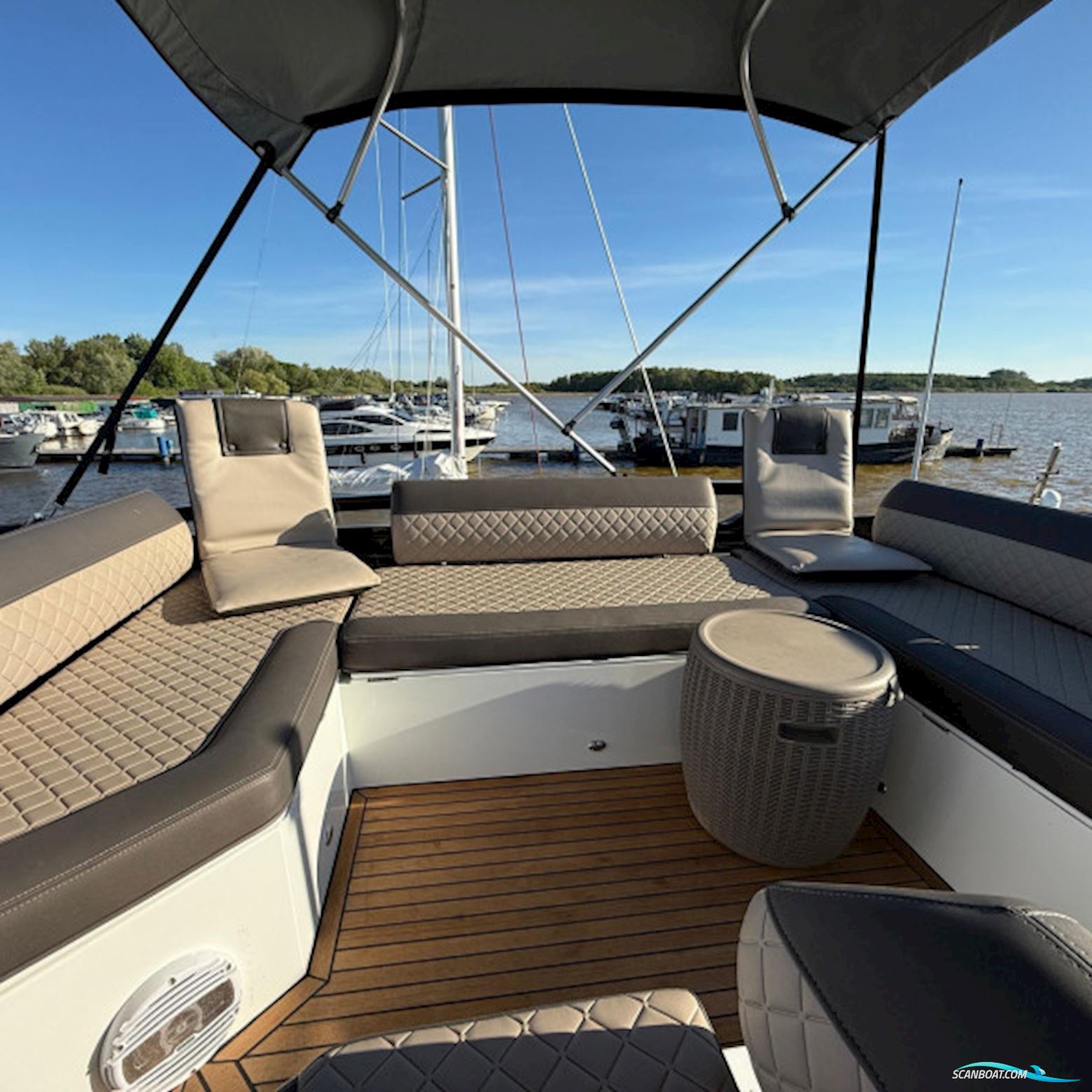 Galeon 470 Sky