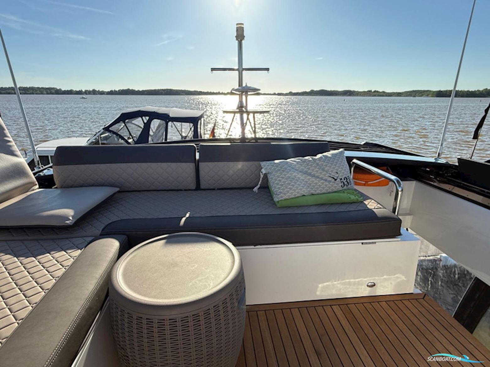 Galeon 470 Sky