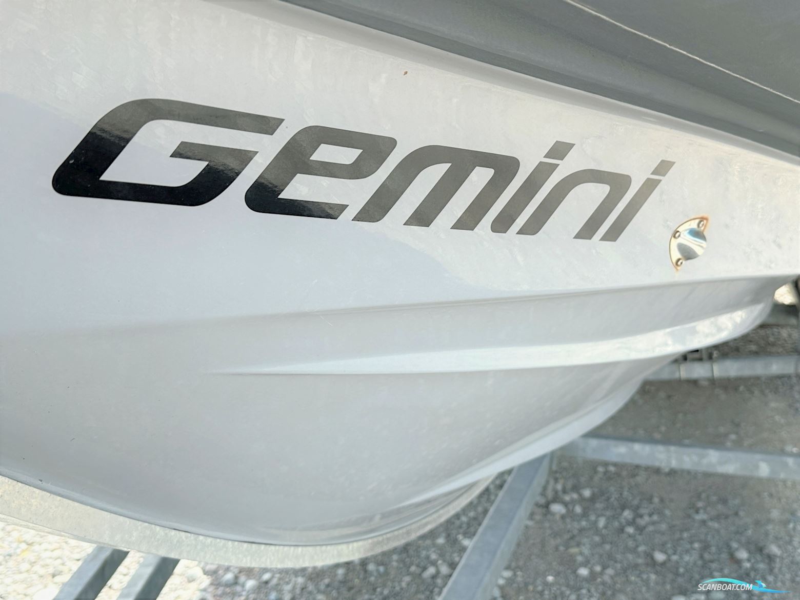 GEMINI Waverider 650