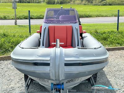 Gemini Waverider 650 Motorbåt 2016, med Suzuki motor, England