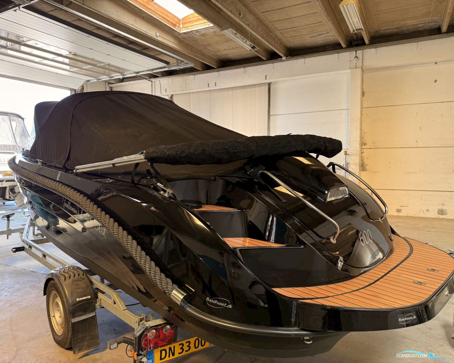 Gentleman’s Launch 600 XL