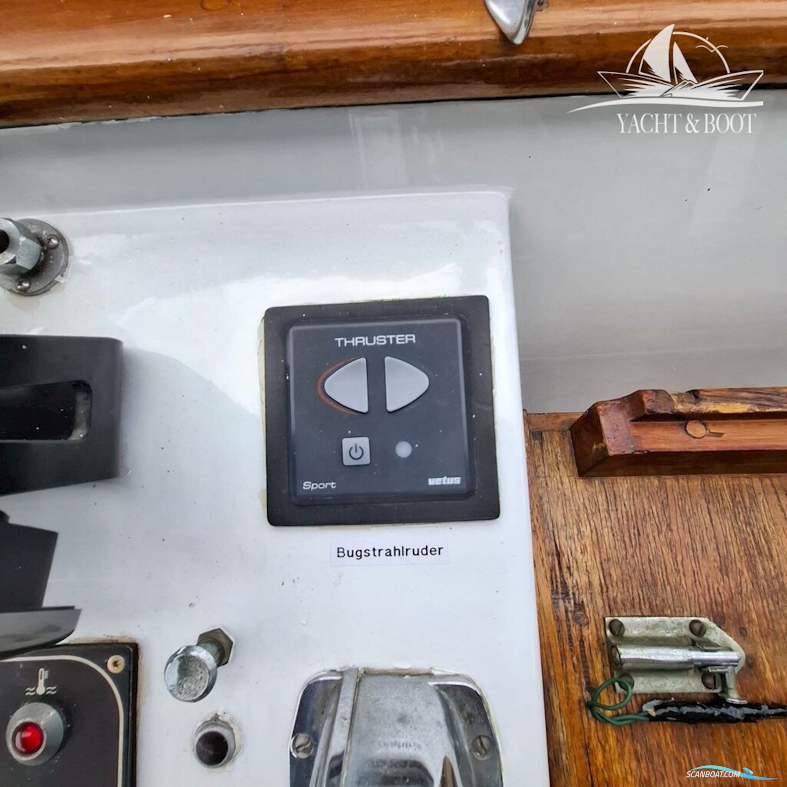 Gladstone Lyall & Co Aquila Queen Trawler 35