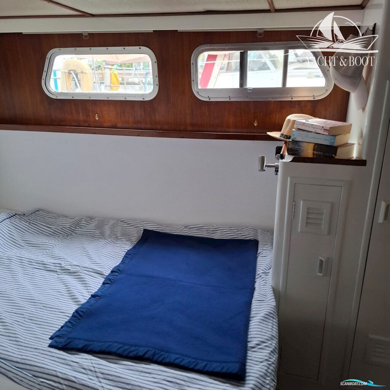 Gladstone Lyall & Co Aquila Queen Trawler 35