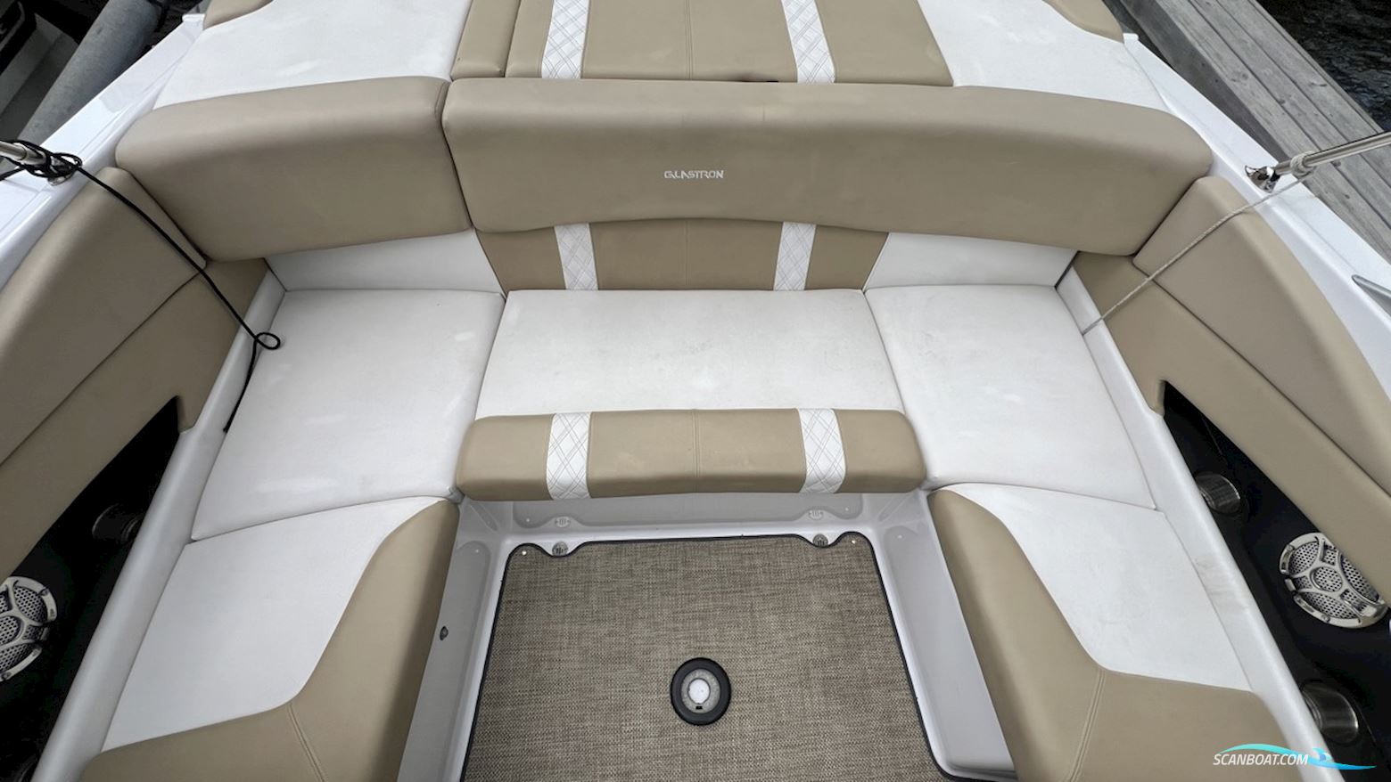 Glastron GT 229