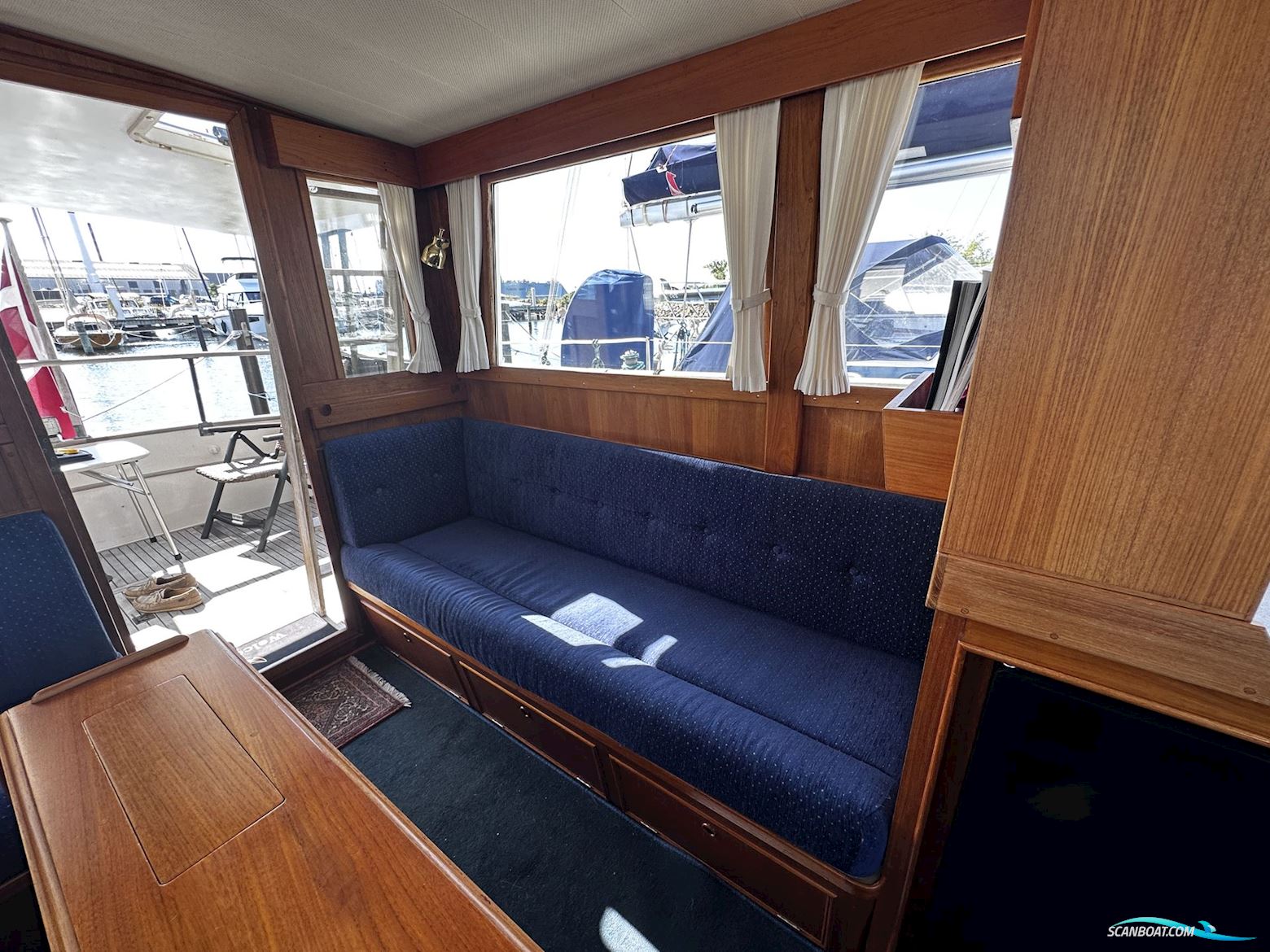 Grand Banks 32
