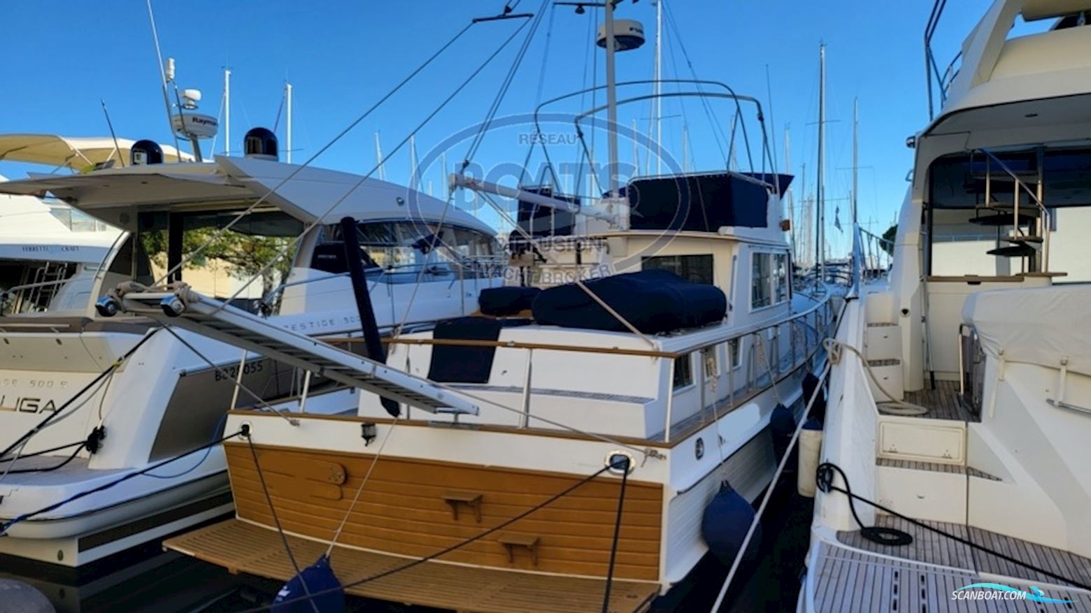 Grand Banks 42