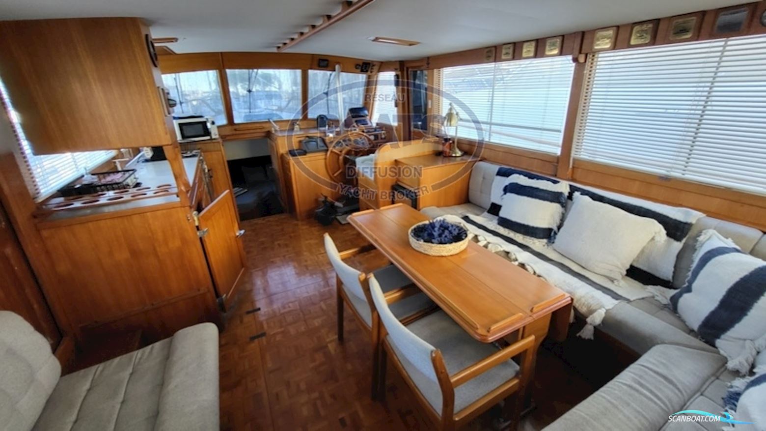 Grand Banks 42