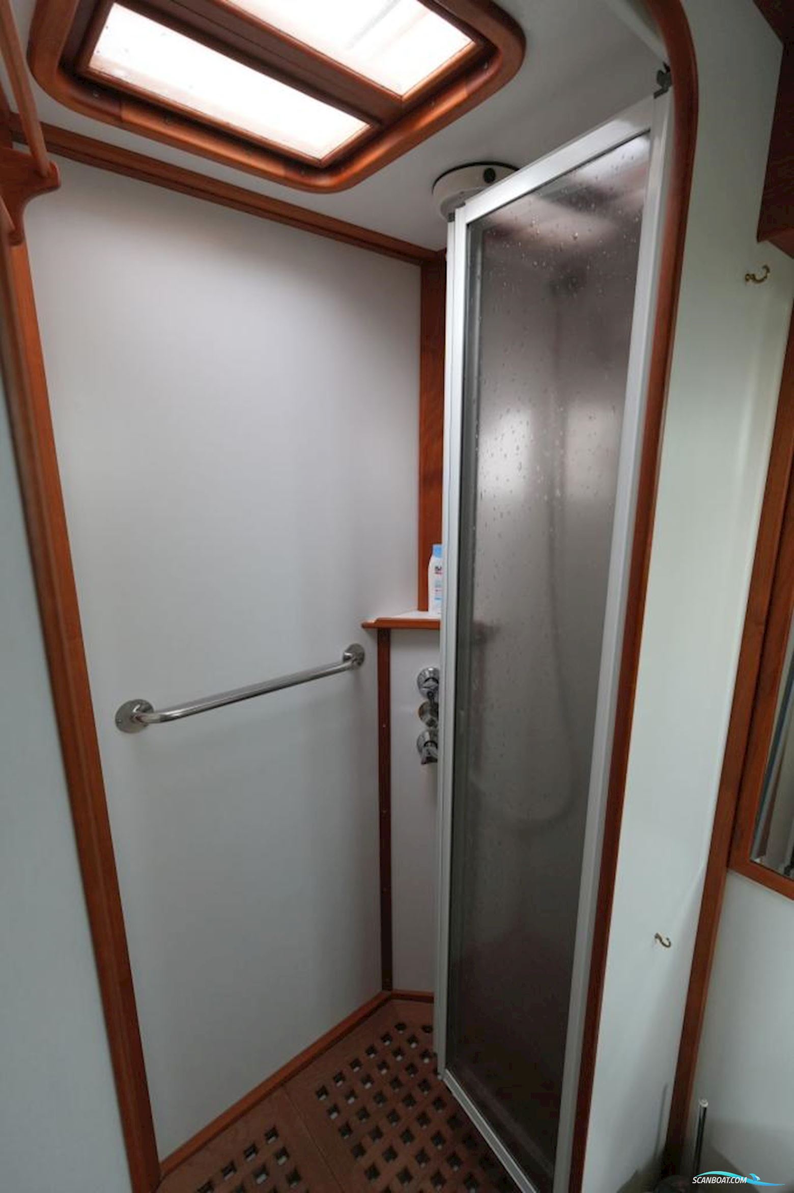 Grand Banks 46 Motor Yacht