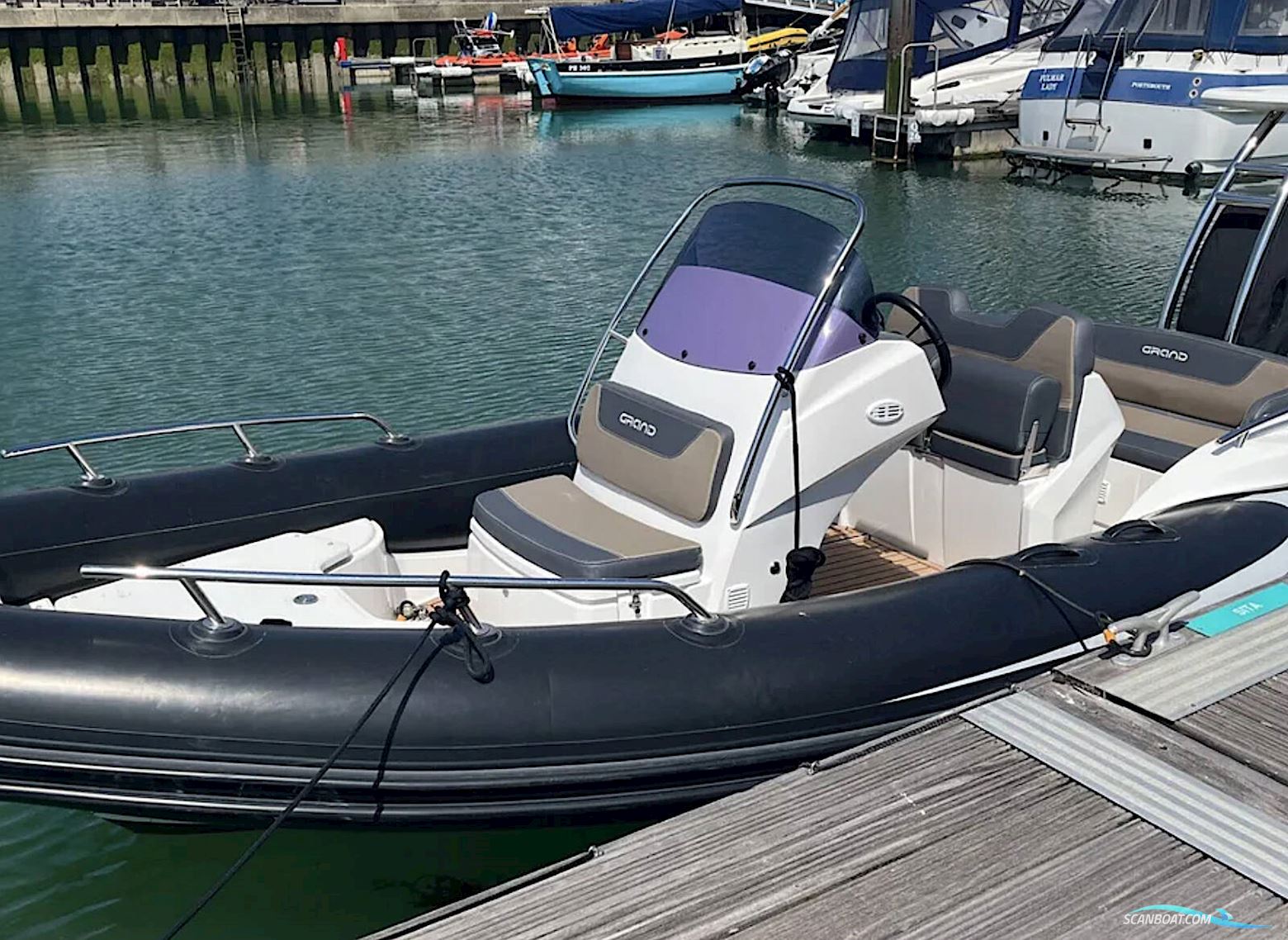 GRAND G580 RIB Motorbåt 2021, med Suzuki DF150 APL motor, England