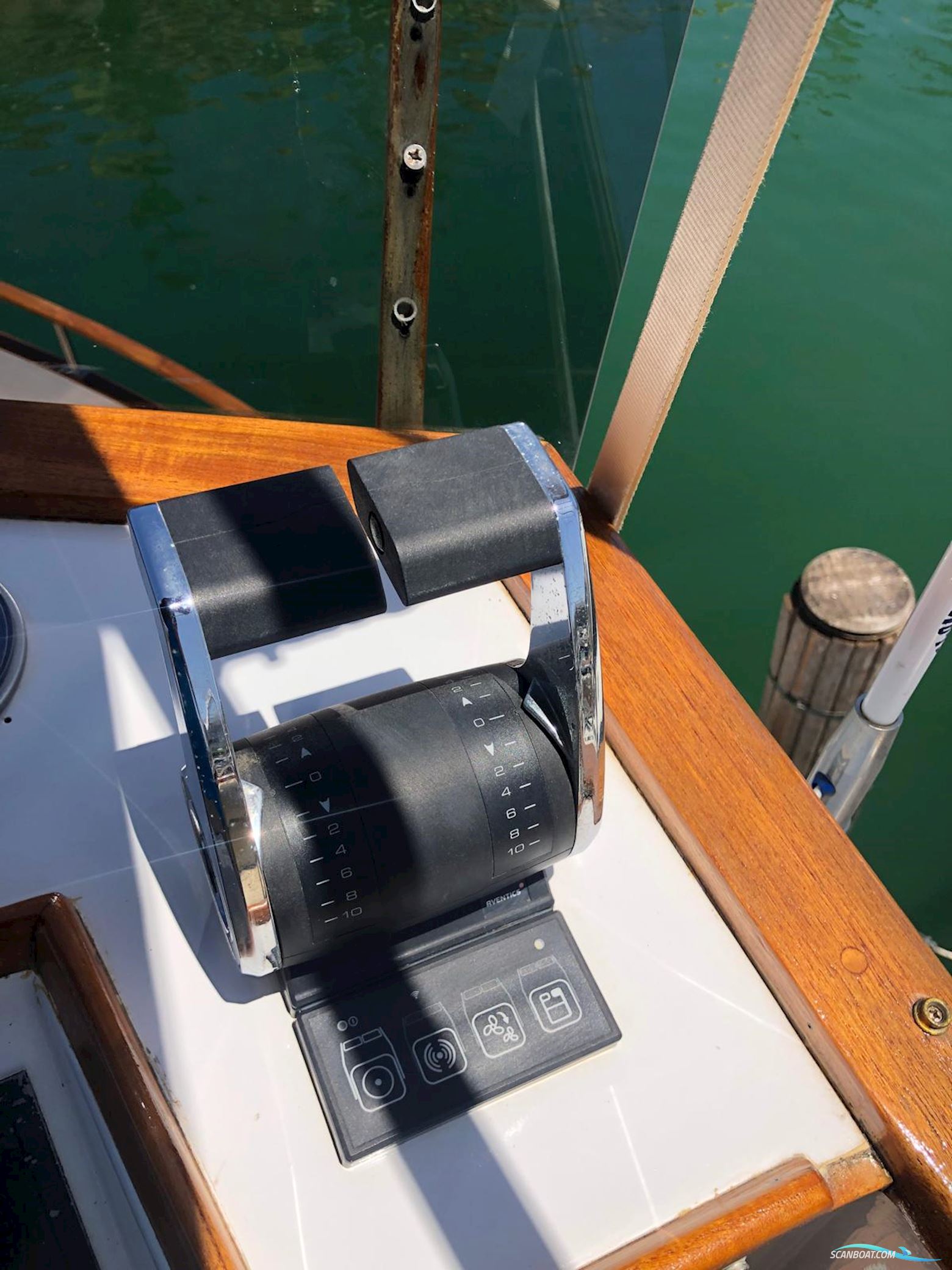 Grandbanks 42 Classic